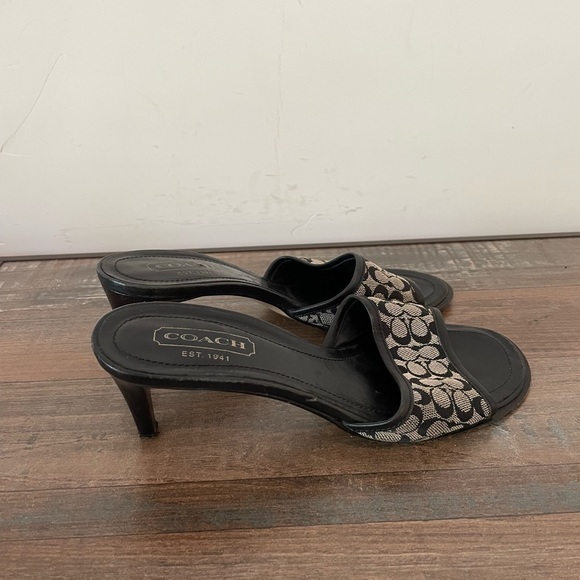 COACH LOUISE Black grey ITALIAN LEATHER SANDAL HEELS WOMENS Sz 7 B - Picture 4 of 5